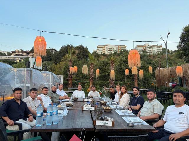 Eğitim sonrası akşam buluşması